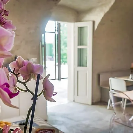 Casa Torre Allera 3* Cuneo