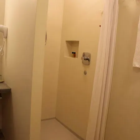 Casa Torre Allera 3* Cuneo