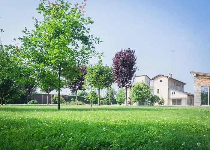 Casa Torre Allera לינה וארוחת בוקר קונאו